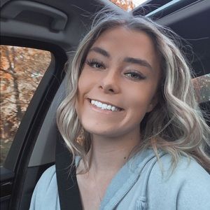 Meet your Posher, Olivia